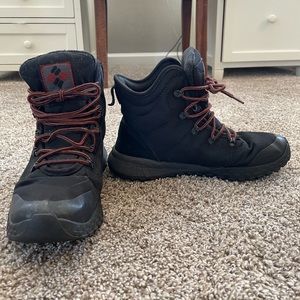 Columbia men’s Fairbanks Omni-heat boot size 9